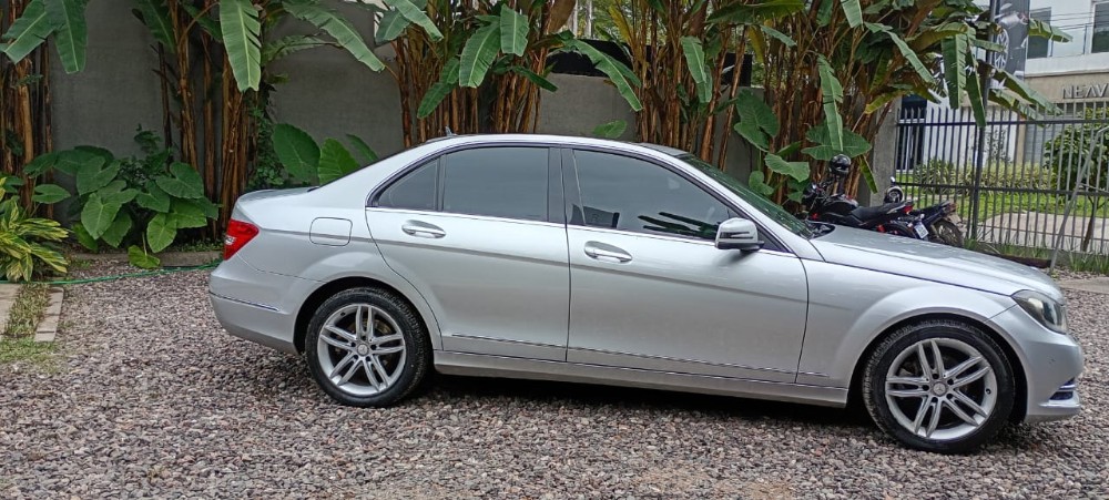 Mercedes-Benz C-Class 250 Blueficient — foto 9